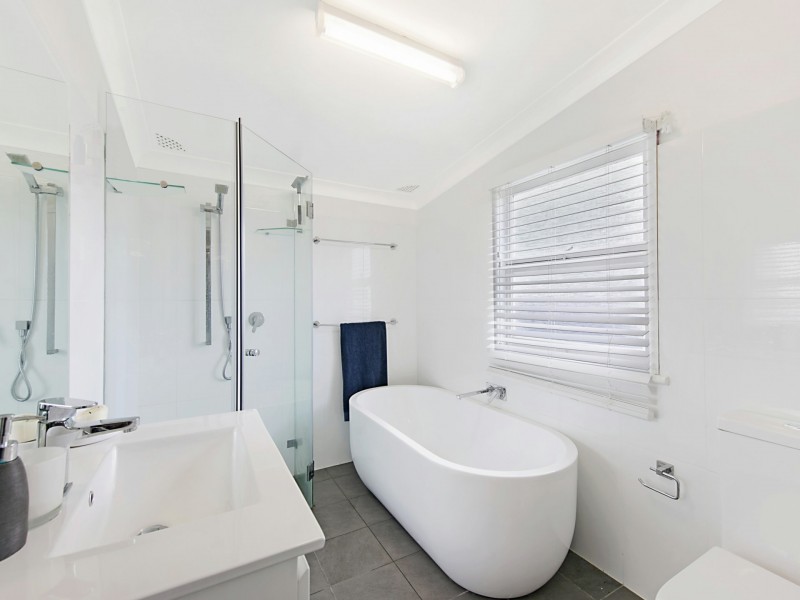 5 Awaba Avenue, Charmhaven NSW 2263