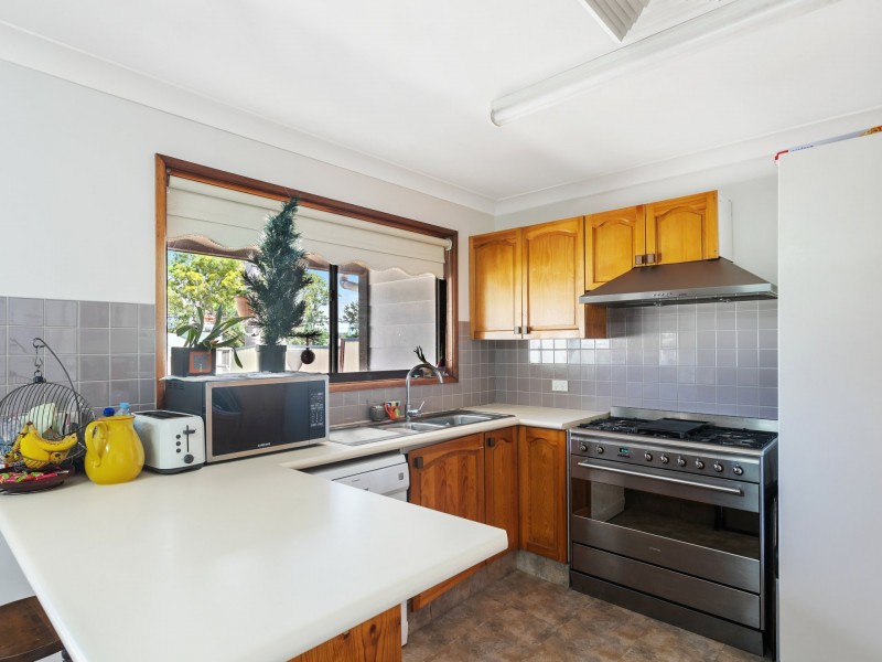 13 Pacific Highway, Lake Haven NSW 2263