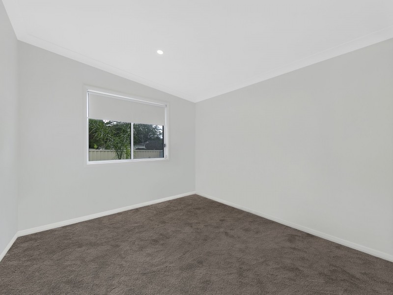 24 Moala Parade, Charmhaven NSW 2263