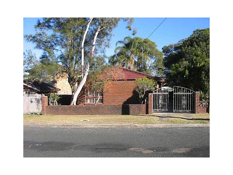 24 Holmes Avenue, Toukley NSW 2263
