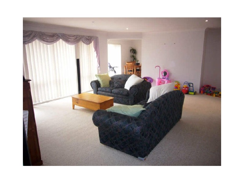 53 Mountain View Drive, Woongarrah NSW 2259