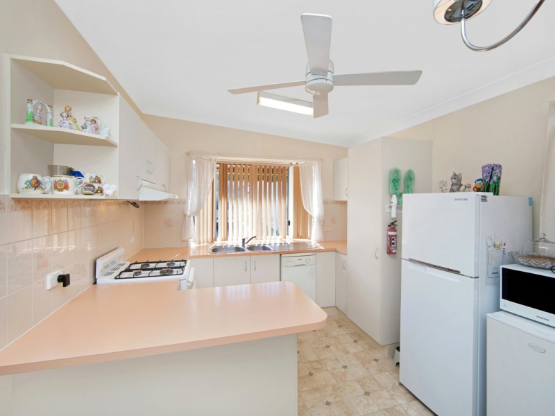 86/25 Mulloway Road, Chain Valley Bay NSW 2259