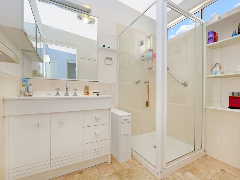 86/25 Mulloway Road, Chain Valley Bay NSW 2259