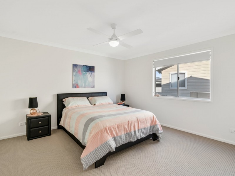 320/25 Mulloway Drive, Chain Valley Bay NSW 2259