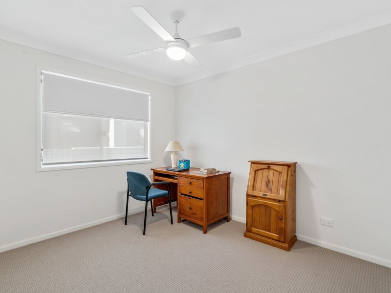 320/25 Mulloway Drive, Chain Valley Bay NSW 2259