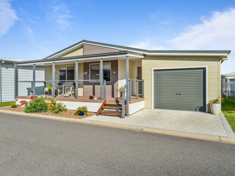320/25 Mulloway Drive, Chain Valley Bay NSW 2259