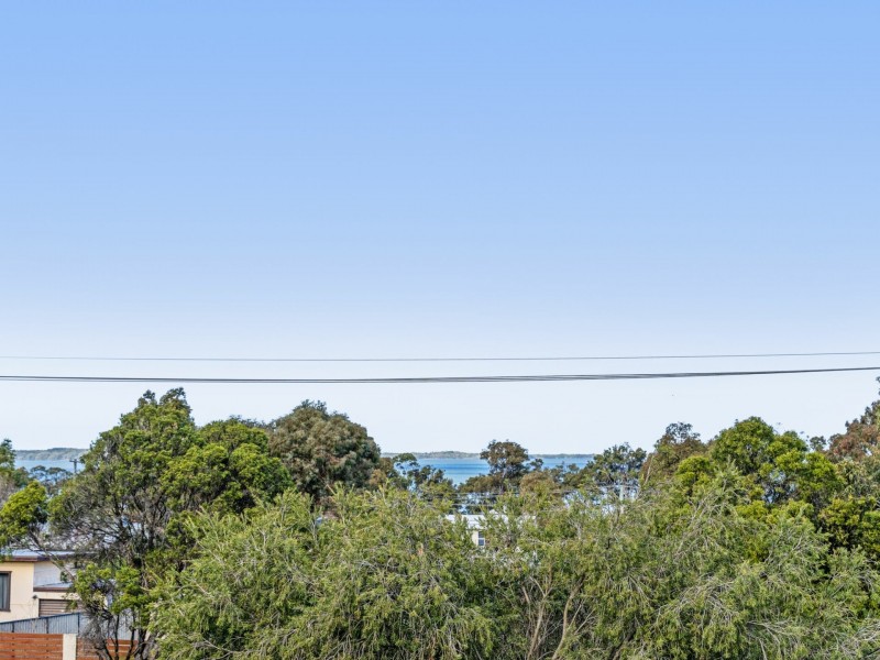 7 Minnamurra Road, Gorokan NSW 2263