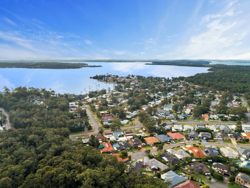 34 Tradewinds Avenue, Summerland Point NSW 2259