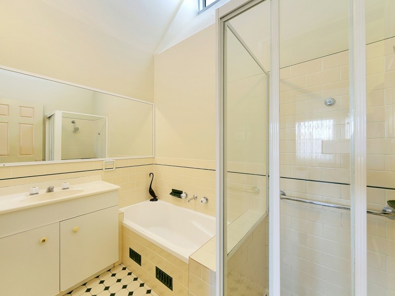 1/4 Beryl Street, Gorokan NSW 2263