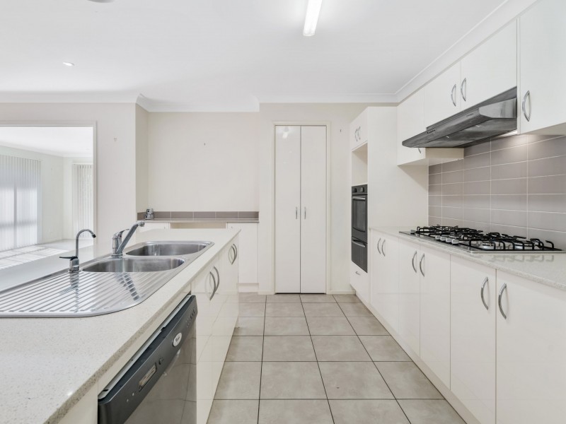 18 Connemara Street, Wadalba NSW 2259