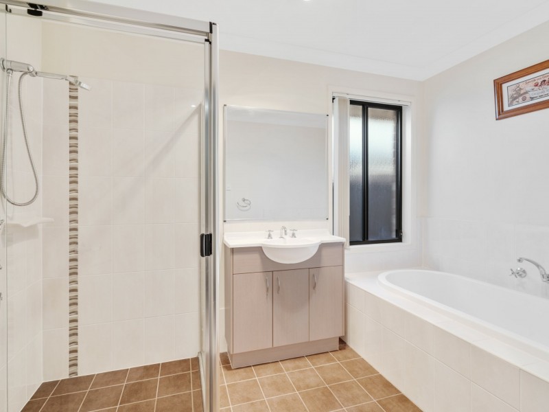 18 Connemara Street, Wadalba NSW 2259