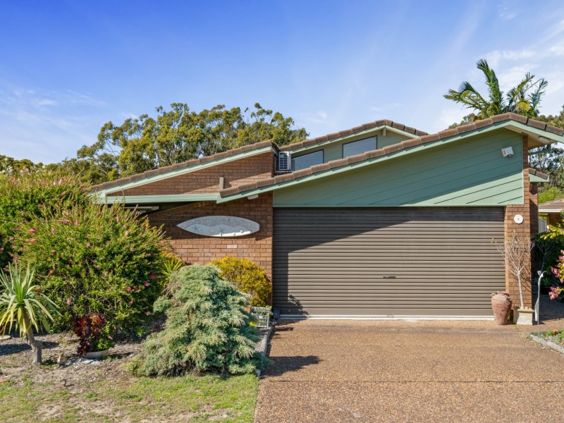9 Baynton Street, Norah Head NSW 2263