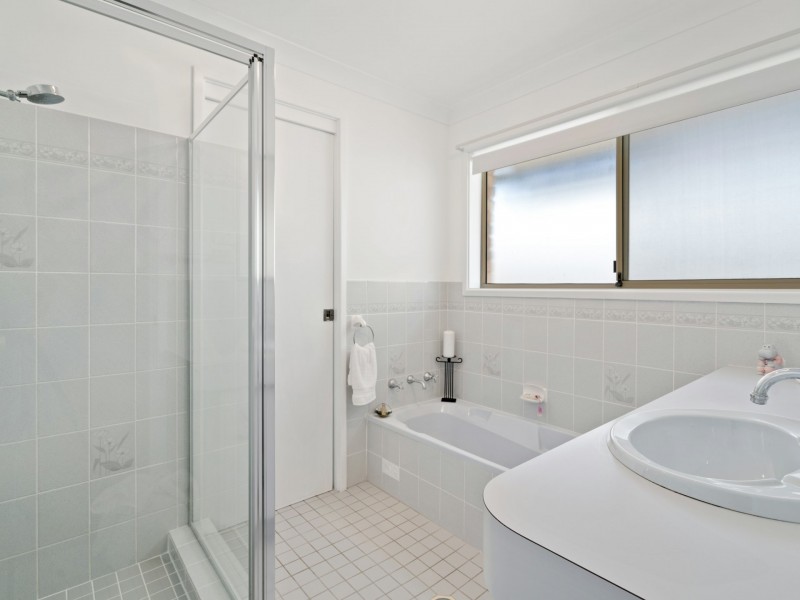 1B Kalulah Avenue, Gorokan NSW 2263