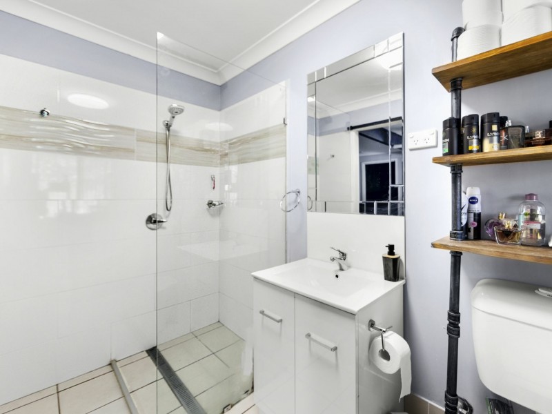 9 Tennyson Place, Watanobbi NSW 2259