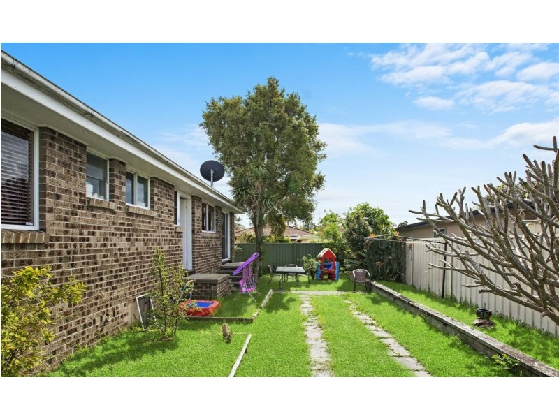 2/25 Kalulah Avenue, Gorokan NSW 2263