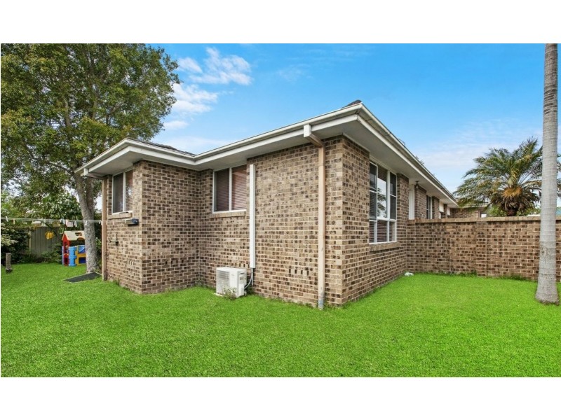 2/25 Kalulah Avenue, Gorokan NSW 2263
