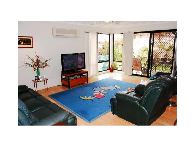 Woongarrah NSW 2259