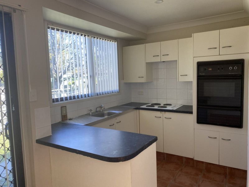 2 Westbrook Parade, Gorokan NSW 2263