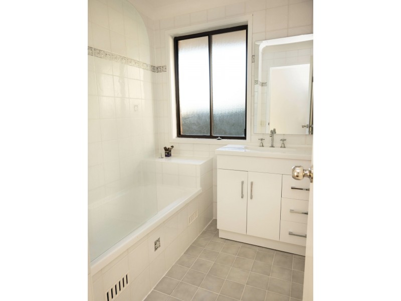 27 Jacqueline Avenue, Gorokan NSW 2263