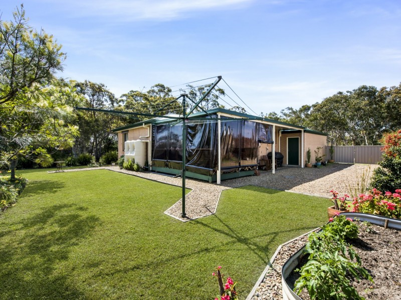 2 Conradi Close, Lake Munmorah NSW 2259