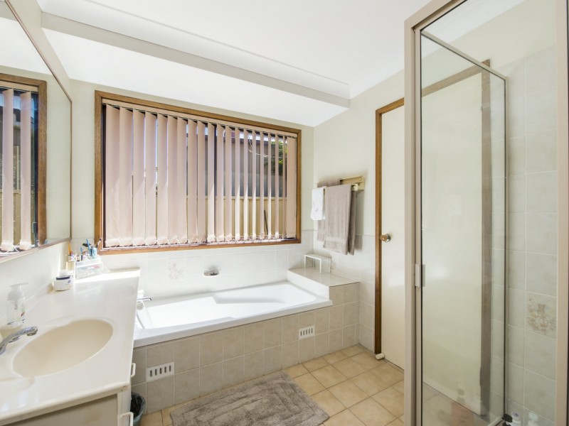 9 Jane Close, Lake Haven NSW 2263