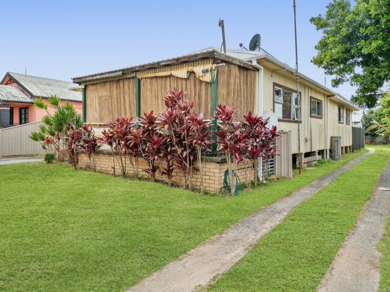 9 Holmes Avenue, Toukley NSW 2263