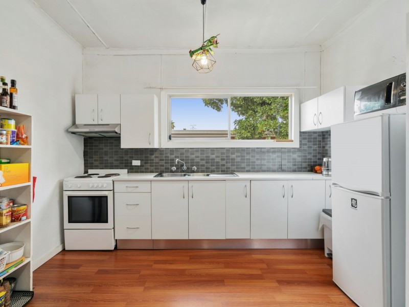 9 Holmes Avenue, Toukley NSW 2263