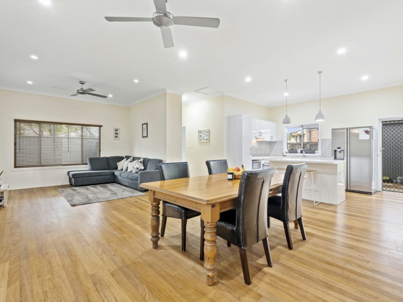 21 Elizabeth Bay Drive, Lake Munmorah NSW 2259