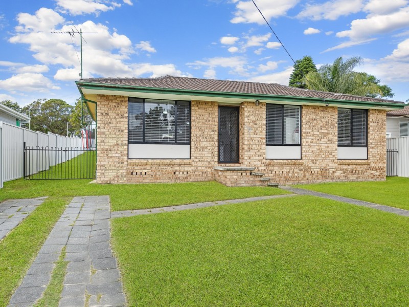 17 Phyllis Avenue, Kanwal NSW 2259