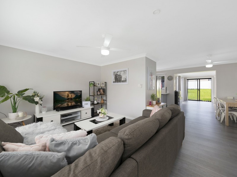 17 Phyllis Avenue, Kanwal NSW 2259