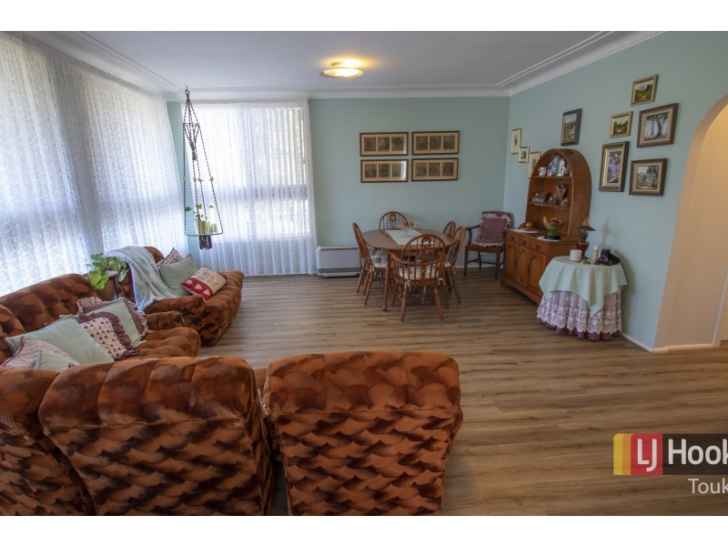 72 Leonard Avenue, Toukley NSW 2263