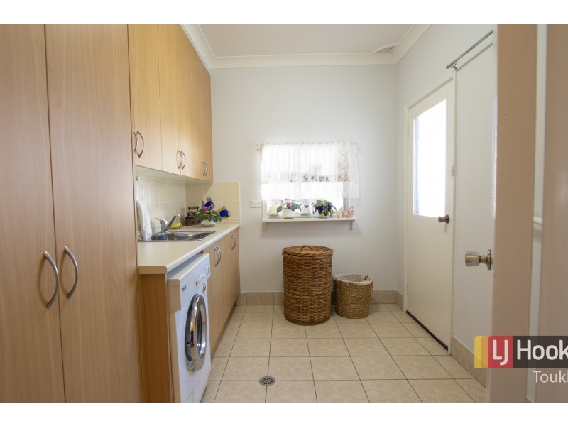 72 Leonard Avenue, Toukley NSW 2263