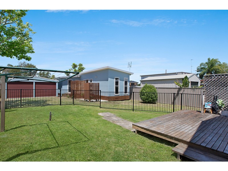 11A Holmes Avenue, Toukley NSW 2263