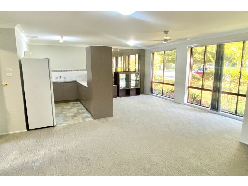 2/10 Moss Avenue, Toukley NSW 2263