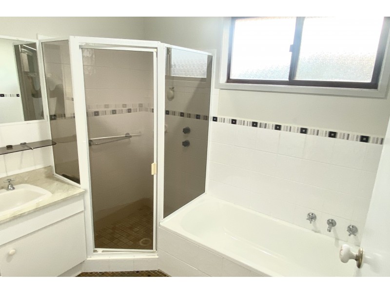 2/10 Moss Avenue, Toukley NSW 2263