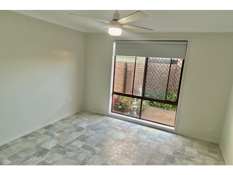 2/10 Moss Avenue, Toukley NSW 2263