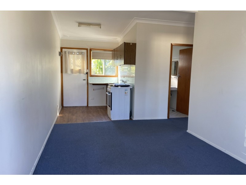 2/5 Third Avenue, Toukley NSW 2263