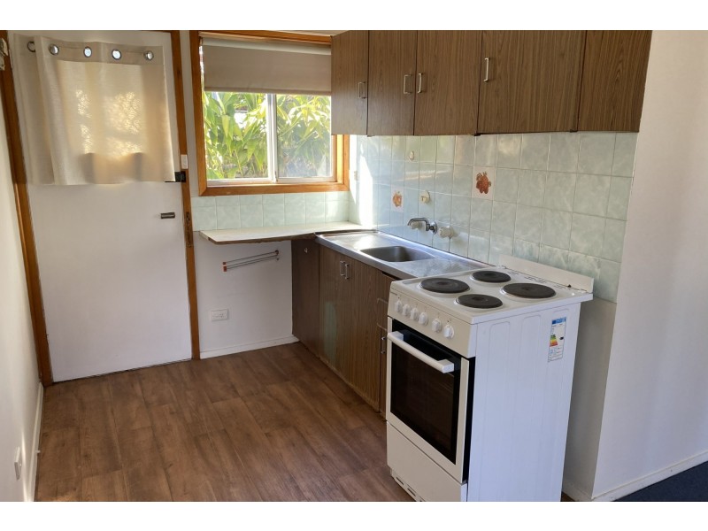 2/5 Third Avenue, Toukley NSW 2263