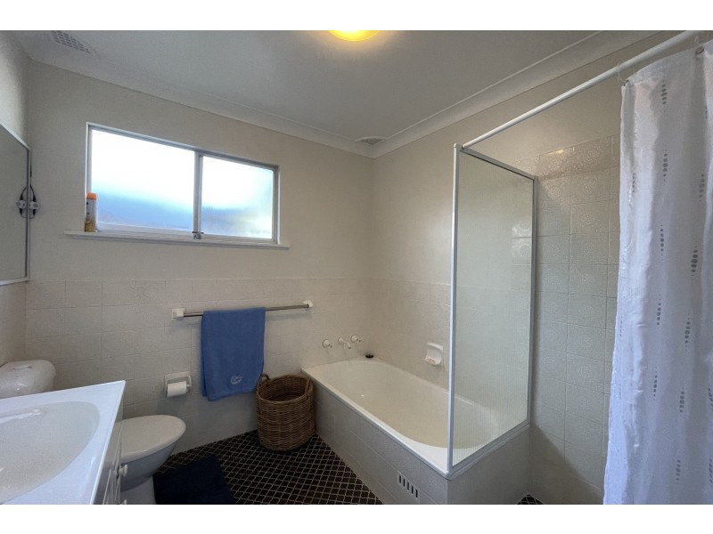 3 Kennedy Street, Gorokan NSW 2263