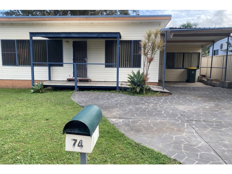 74 Elizabeth Bay Drive, Lake Munmorah NSW 2259