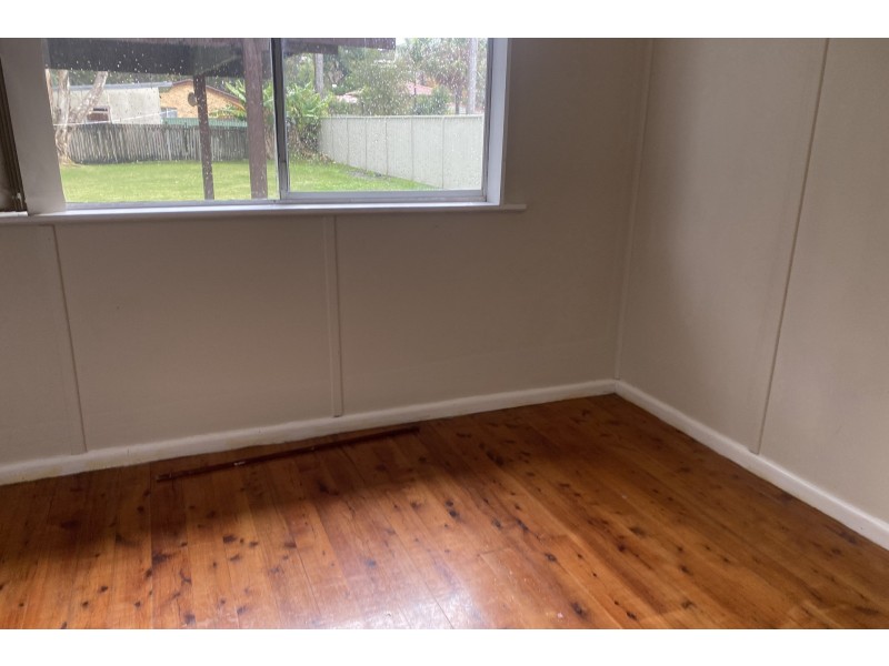 74 Elizabeth Bay Drive, Lake Munmorah NSW 2259