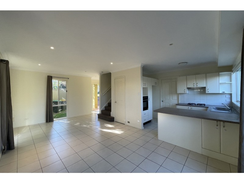 3/2 Jasmine Close, Canton Beach NSW 2263