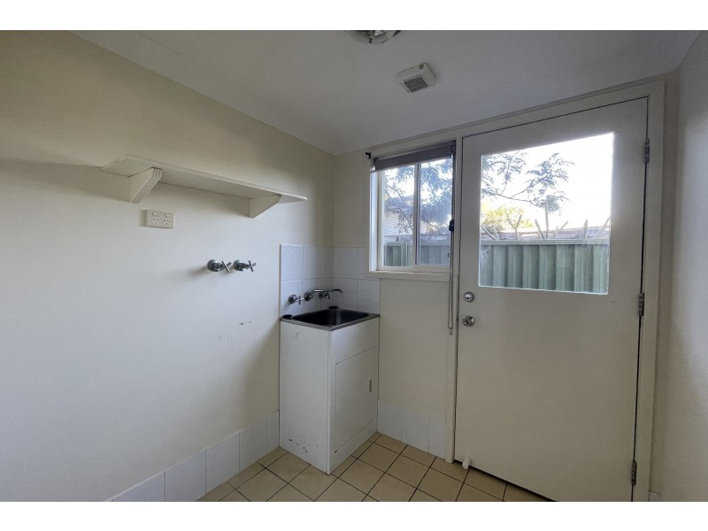 3/2 Jasmine Close, Canton Beach NSW 2263