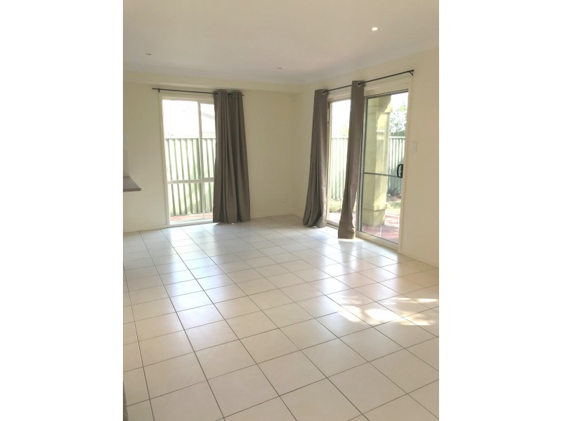 3/2 Jasmine Close, Canton Beach NSW 2263