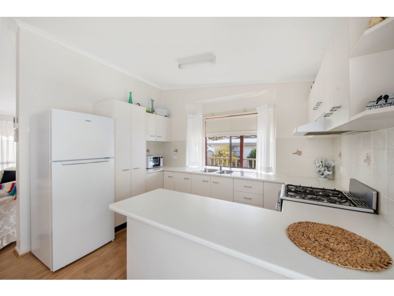 23/2 Mulloway Road, Chain Valley Bay NSW 2259