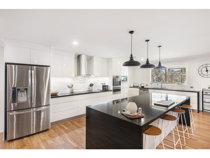 16 Manhire Road, Wyee NSW 2259