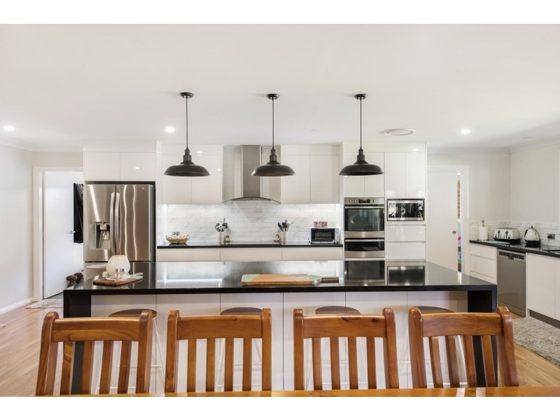 16 Manhire Road, Wyee NSW 2259