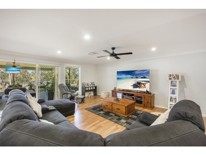 16 Manhire Road, Wyee NSW 2259