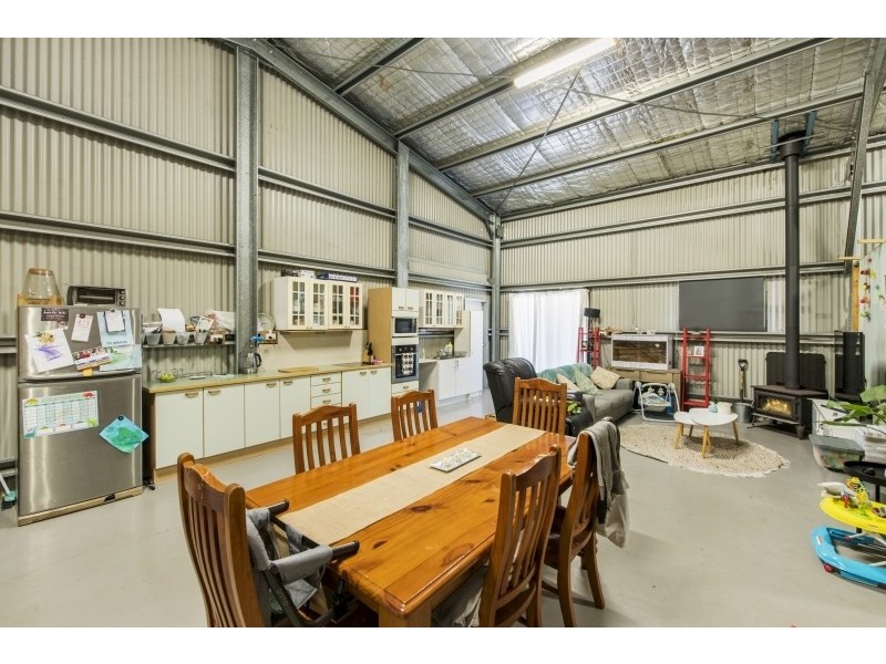 16 Manhire Road, Wyee NSW 2259