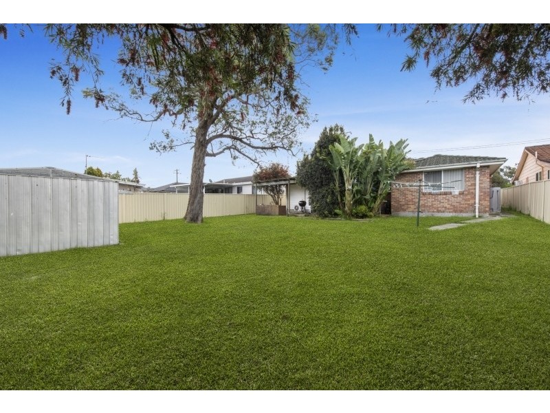 53 Pinehurst Way, Blue Haven NSW 2262